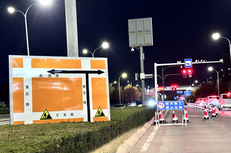 4、重点路口标志牌引导.jpg